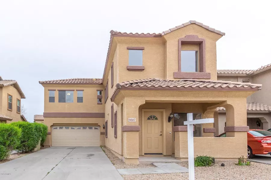 6607 W DESERT HILLS Drive, Glendale, AZ 85304