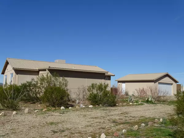 37824 N 251ST Avenue, Morristown, AZ 85342