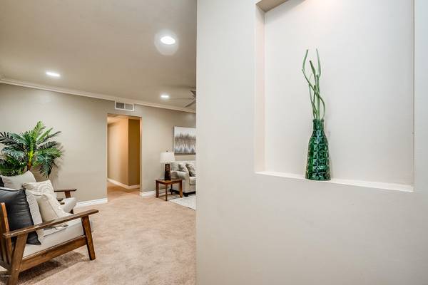 Scottsdale, AZ 85251,4120 N 78TH Street #215