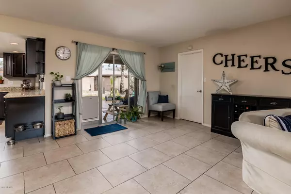 Phoenix, AZ 85032,2926 E SURREY Avenue