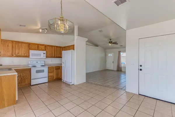 10206 W DEVONSHIRE Drive, Arizona City, AZ 85123