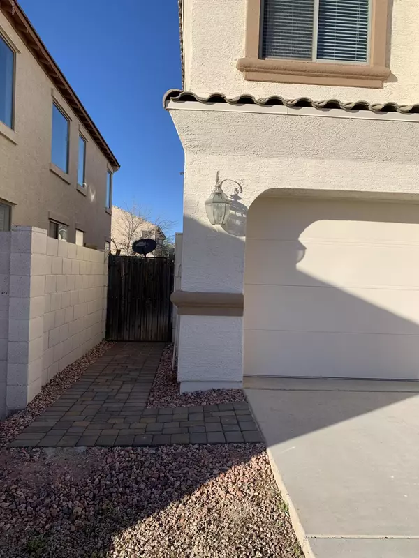 Tolleson, AZ 85353,9122 W RIVERSIDE Avenue