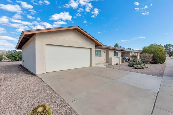 Mesa, AZ 85206,958 LEISURE WORLD --