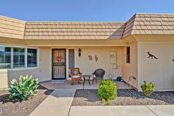 10144 W PINEAIRE Drive, Sun City, AZ 85351