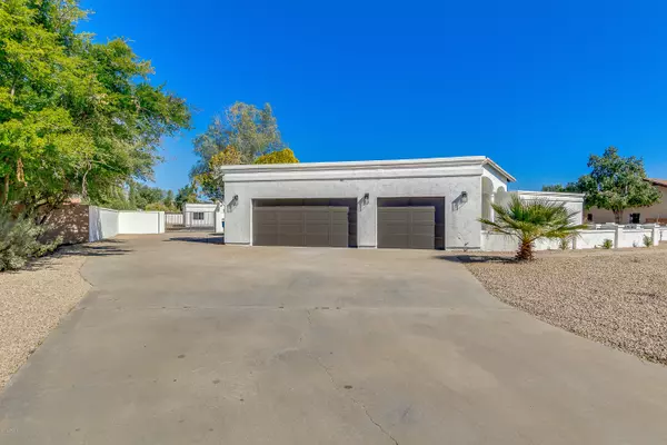 Glendale, AZ 85310,5612 W MISTY WILLOW Lane