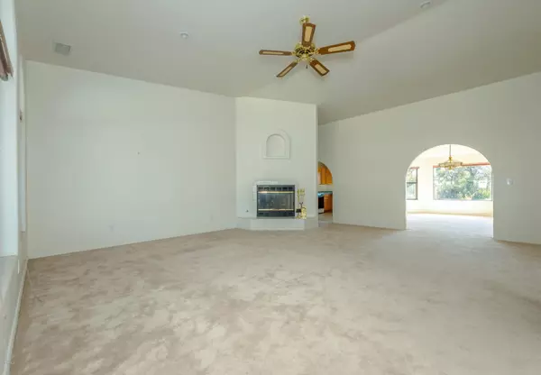 Prescott, AZ 86305,2585 W Woodford Place