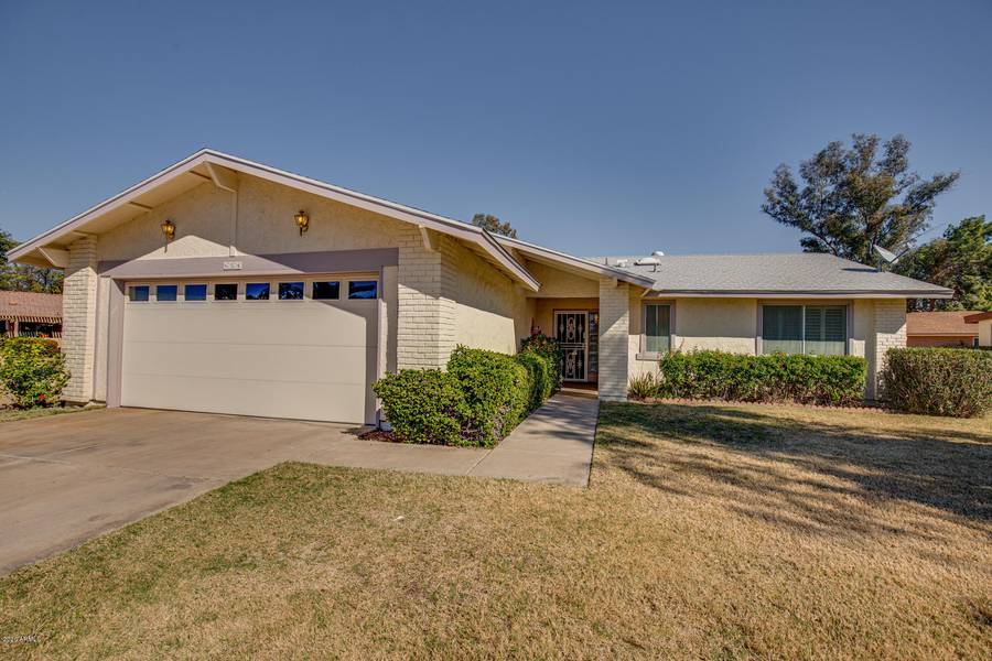 654 LEISURE WORLD --, Mesa, AZ 85206