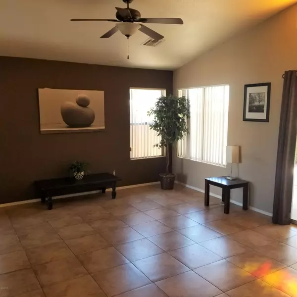 6823 W LOUISE Drive, Glendale, AZ 85310