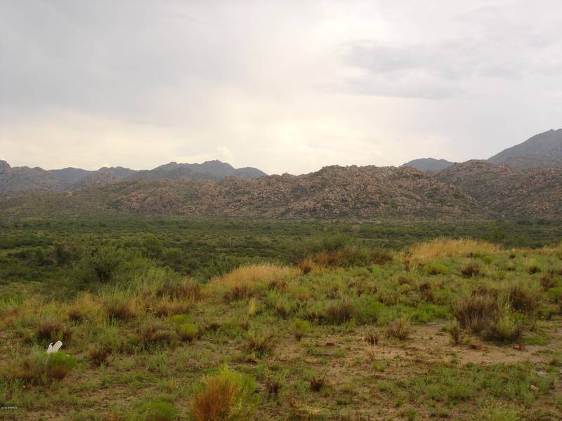 26675 W OX Ranch Road #31.46 acres, Congress, AZ 85332