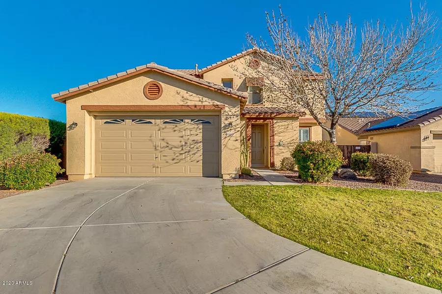 16464 W HONEYSUCKLE Drive, Surprise, AZ 85387