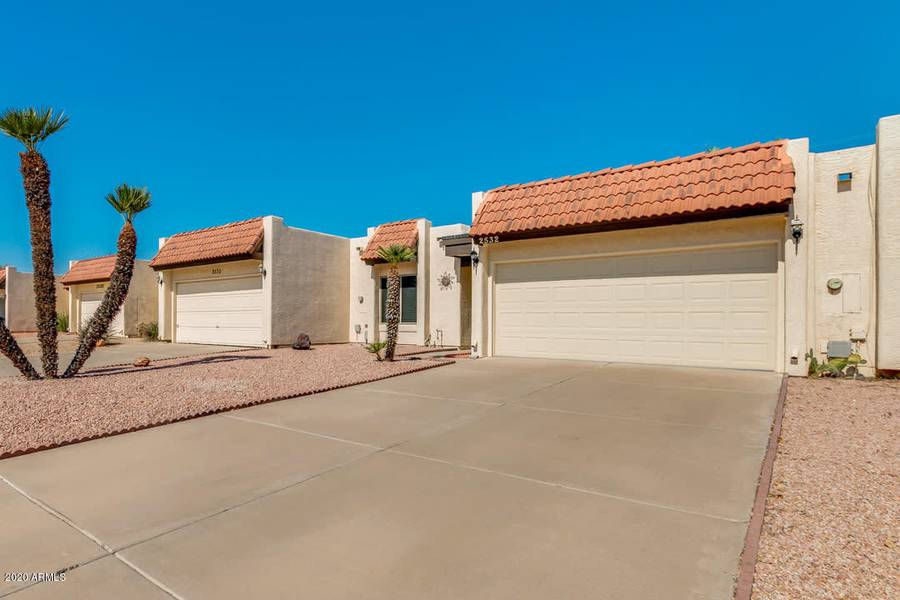 2532 E WAGONER Road, Phoenix, AZ 85032