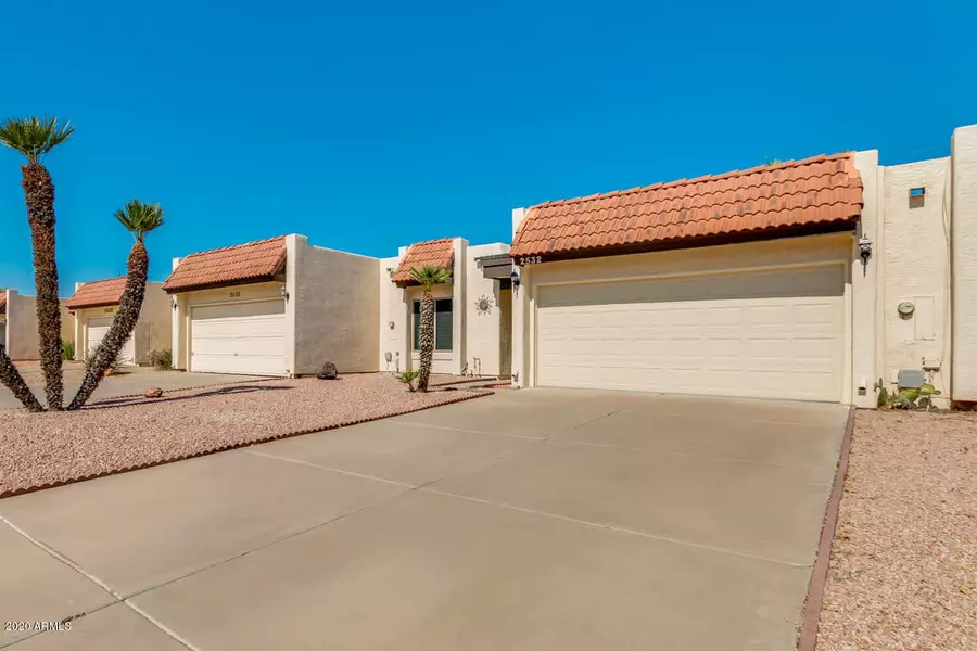 2532 E WAGONER Road, Phoenix, AZ 85032