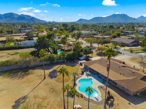 Paradise Valley, AZ 85253,10241 N 57TH Street