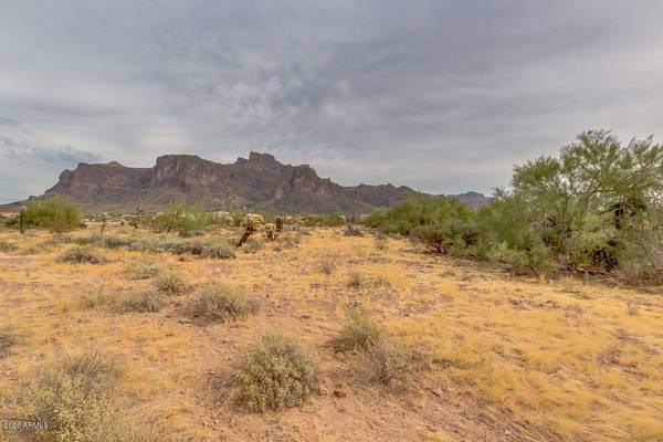 Apache Junction, AZ 85119,5601 E SUPERSTITION Boulevard #-