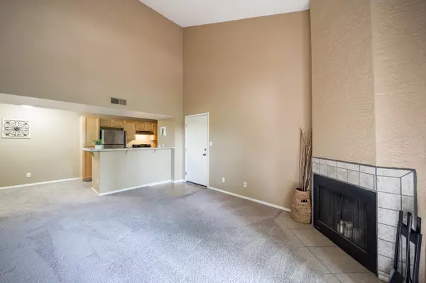 Scottsdale, AZ 85251,2938 N 61ST Place #213