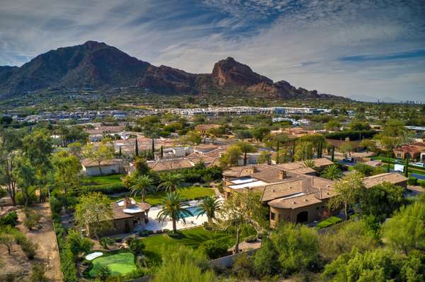 Paradise Valley, AZ 85253,6635 N LOST DUTCHMAN Drive