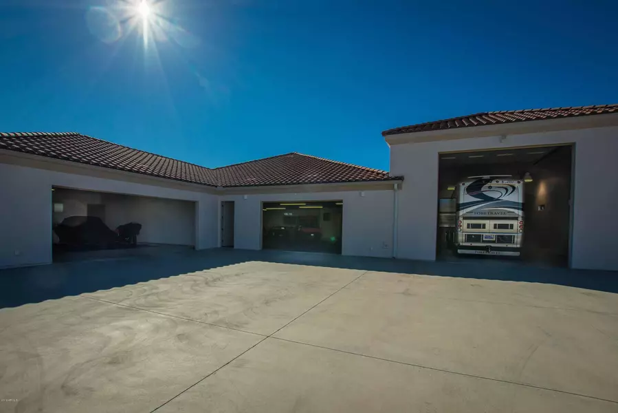 2590 W Percheron Road, Wickenburg, AZ 85390