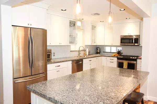 5710 N 19TH Street, Phoenix, AZ 85016