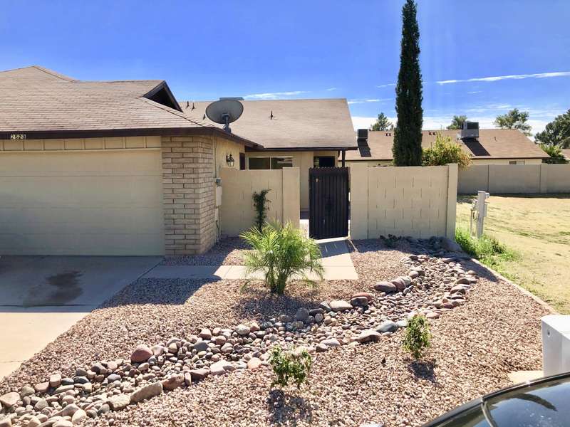 2523 W KNOWLES Avenue, Mesa, AZ 85202