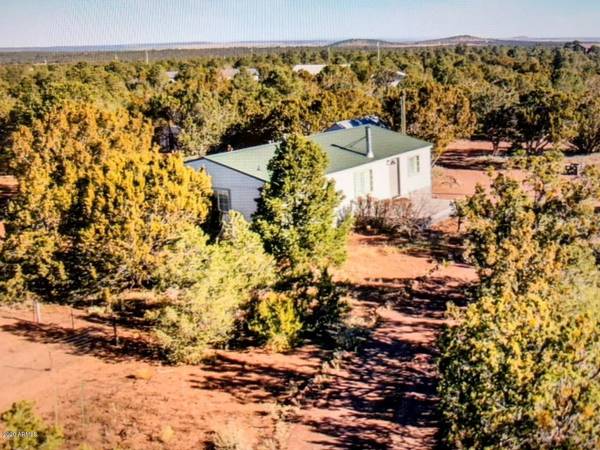 Vernon, AZ 85940,28 COUNTY ROAD 3153 --