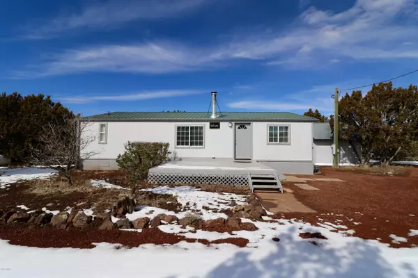 Vernon, AZ 85940,28 COUNTY ROAD 3153 --