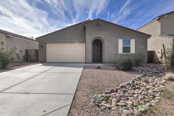 703 W BLUE RIDGE Drive, San Tan Valley, AZ 85140