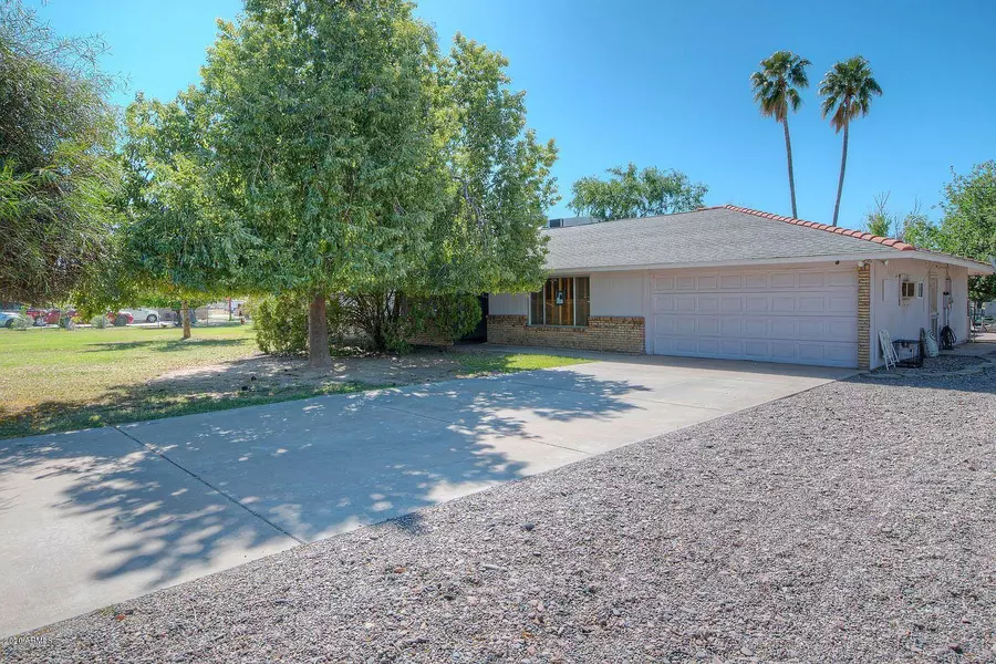 11401 W WINSLOW Avenue, Tolleson, AZ 85353