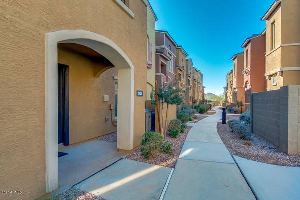 Gilbert, AZ 85233,240 W JUNIPER Avenue #1208