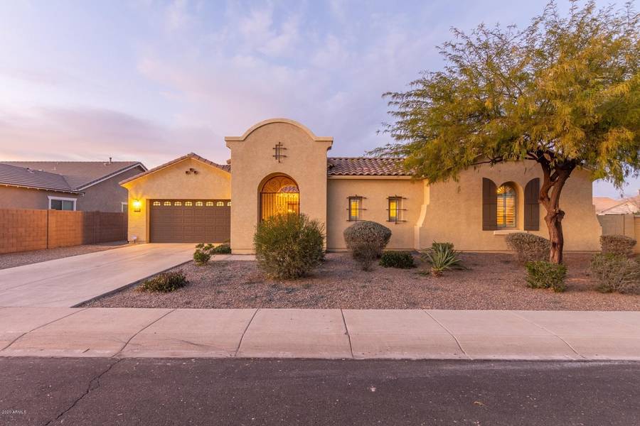 3092 E KINGBIRD Drive, Gilbert, AZ 85297