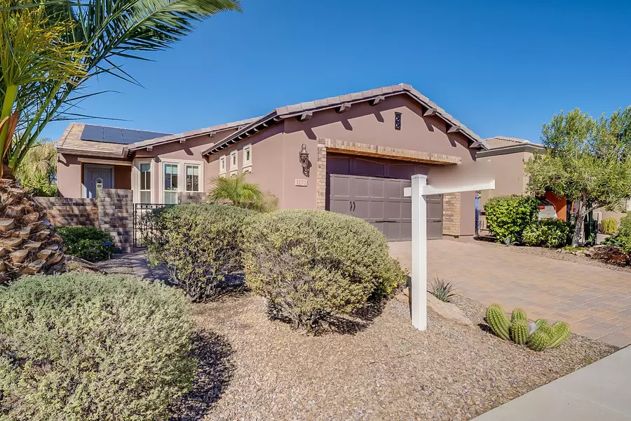 1772 E AZAFRAN Trail, Queen Creek, AZ 85140