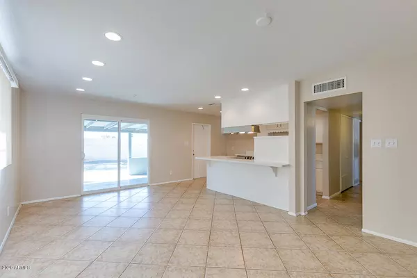 Phoenix, AZ 85019,6842 N 36TH Drive