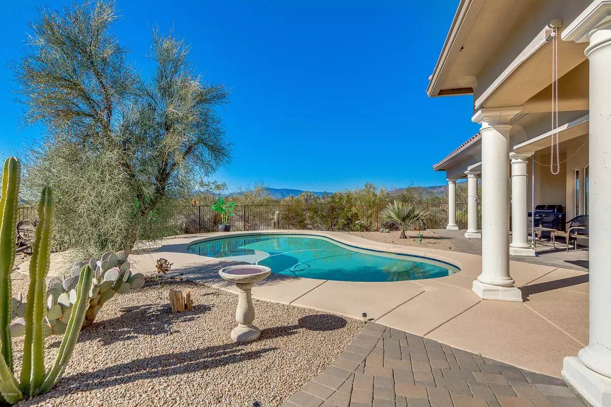 Carefree, AZ 85377,7917 E CAVE CREEK Road