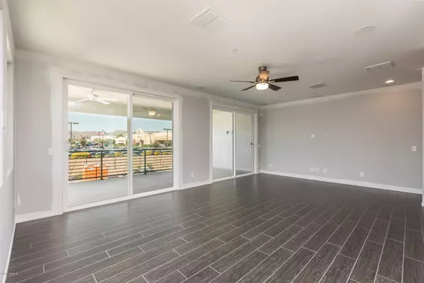 Chandler, AZ 85226,1250 N ABBEY Lane #242