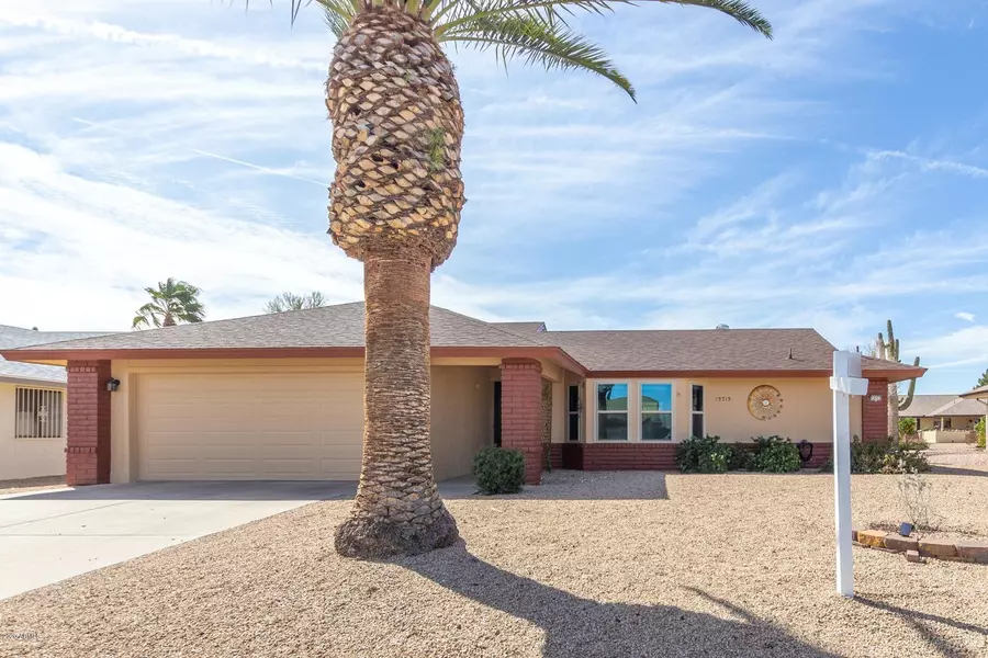 13713 W FRANCISCAN Drive, Sun City West, AZ 85375