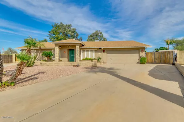 4304 W PARADISE Drive, Glendale, AZ 85304