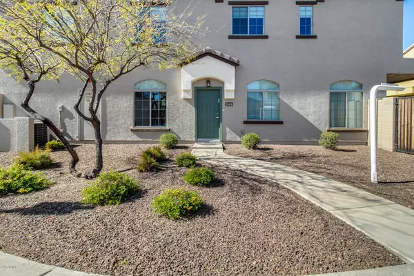 2725 E MINE CREEK Road #1044, Phoenix, AZ 85024