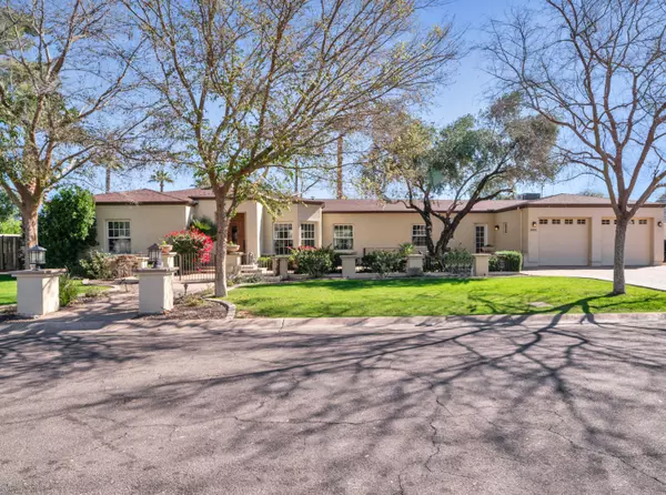 3033 N MANOR Drive E, Phoenix, AZ 85014