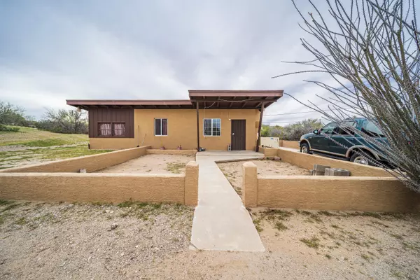 655 S 332ND Avenue, Wickenburg, AZ 85390