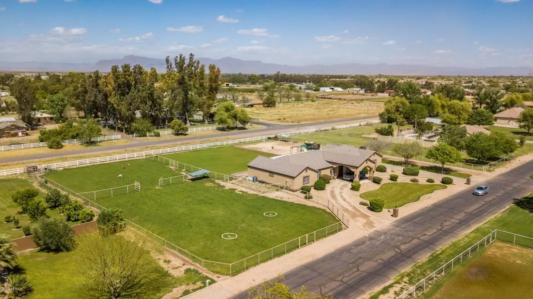 756 W VIA DE PALMAS Road, San Tan Valley, AZ 85140