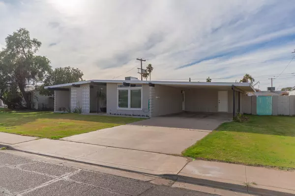 Mesa, AZ 85201,1732 N Queensbury --