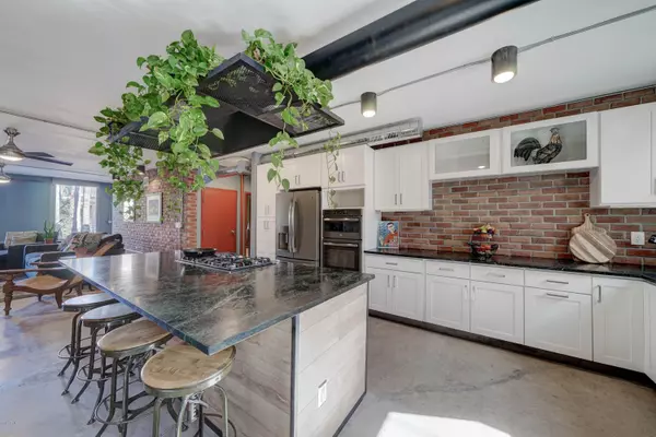 Scottsdale, AZ 85251,6935 E 3RD Street