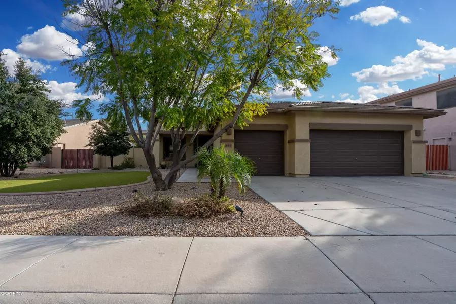 883 E AQUARIUS Place, Chandler, AZ 85249