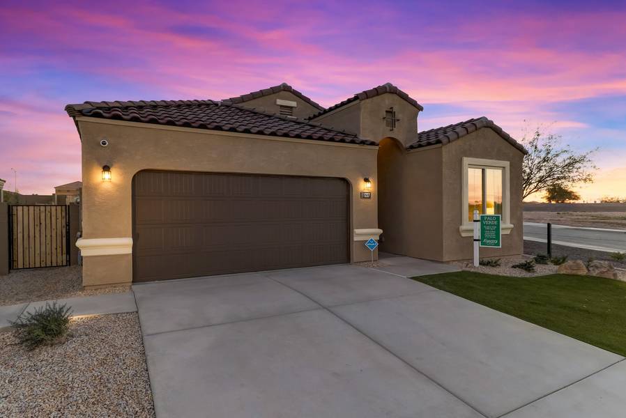 31056 W MITCHELL Drive, Buckeye, AZ 85396