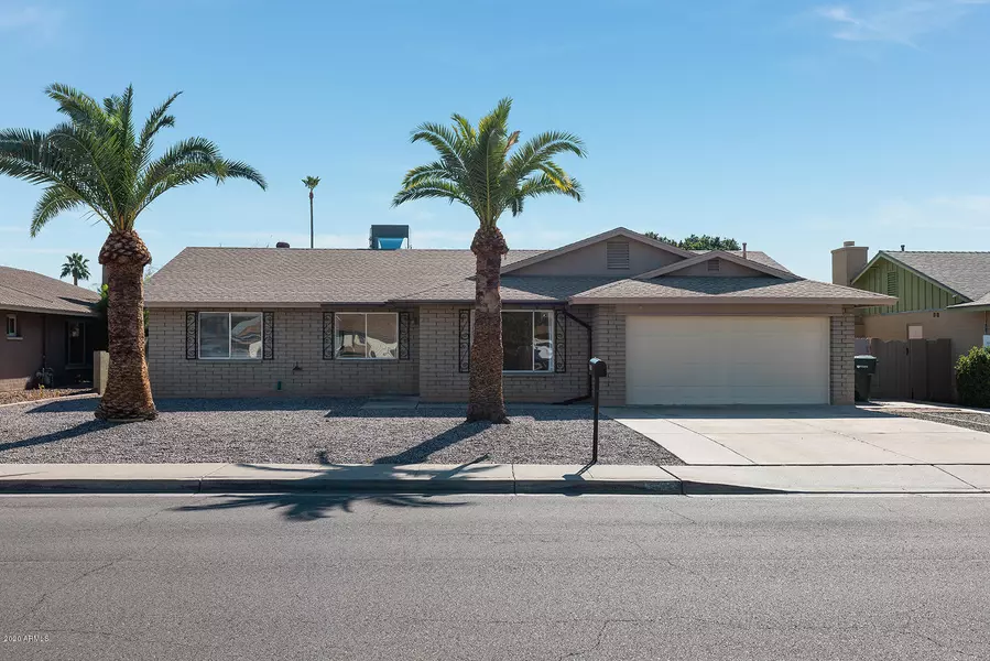 2915 W ACOMA Drive, Phoenix, AZ 85053