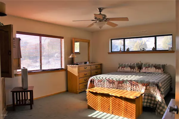 Overgaard, AZ 85933,1826 Mus Heart Trail