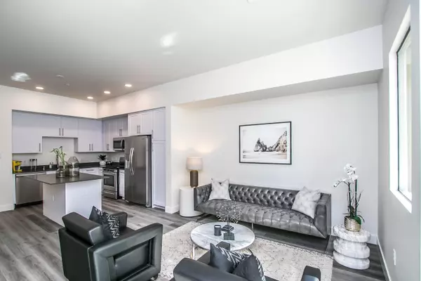 Scottsdale, AZ 85251,7300 E EARLL Drive #3025