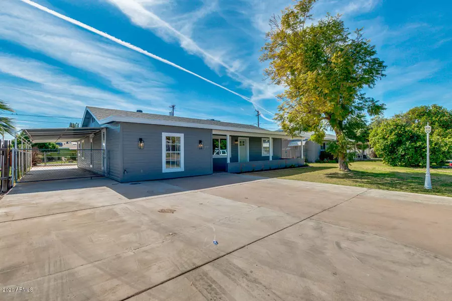 11131 W INDIANA Avenue, Youngtown, AZ 85363