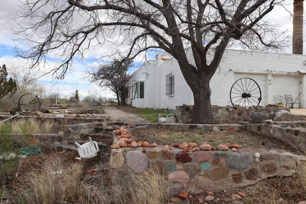 Tombstone, AZ 85638,490 N ESCONDIDA Drive