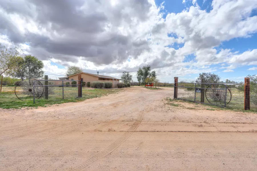 16071 W IMPALA Drive, Casa Grande, AZ 85122