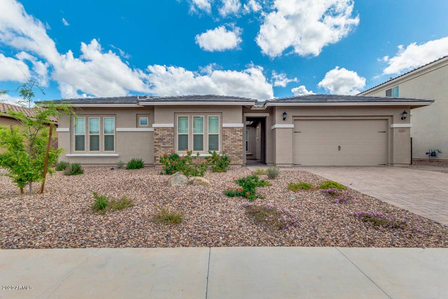 7487 S PORTLAND Court, Gilbert, AZ 85298